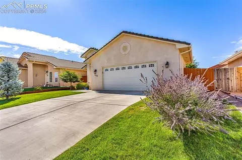 5118 Almondcrest Dr, Pueblo, CO 81005
