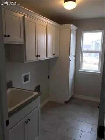 12607 Wheeler Peak Dr, Peyton, CO 80831 photo 2