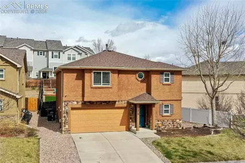 2670 Winterbourne St, Colorado Springs, CO 80910