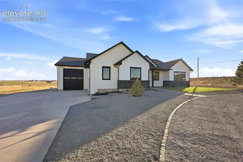 1237 N Challenger Pl, Pueblo West, CO 81007