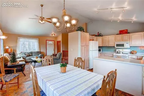 264 Cradle Lake Dr, Divide, CO 80814 photo 8