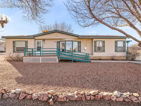 183 E Birch Hills Dr, Pueblo, CO 81007