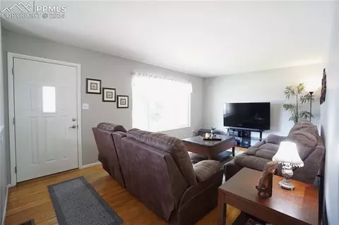 41 Willis Dr, Colorado Springs, CO 80911