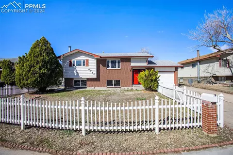 6780 Harding St, Colorado Springs, CO 80911