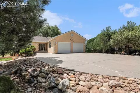 6820 Weeping Willow Dr, Colorado Springs, CO 80925