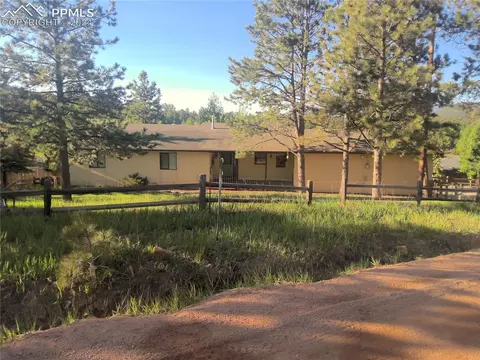 399 Apache Trl, Woodland Park, CO 80863