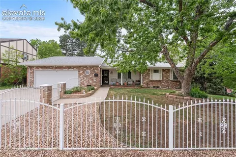 2647 S Linden Ct, Denver, CO 80222