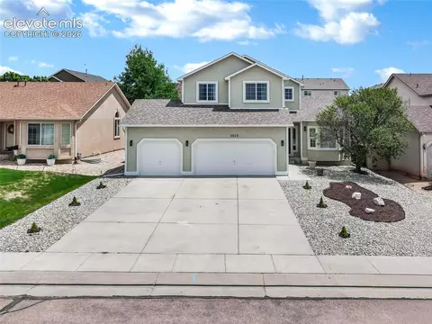 3929 Pronghorn Meadows Cir, Colorado Springs, CO 80922
