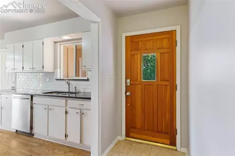 206 Crystal Hills Blvd, Manitou Springs, CO 80829