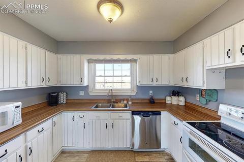16615 Cathys Loop, Peyton, CO 80831 photo 9