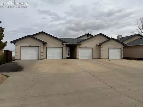 687-693 E Laporte Dr, Pueblo, CO 81007