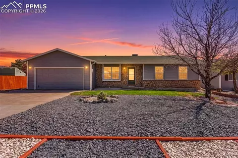2308 N 7th St, Canon City, CO 81212