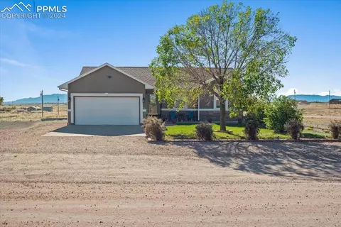 1482 E Ithaca Dr, Pueblo, CO 81007 photo 1