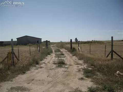 6605 S Lauppe Rd, Yoder, CO 80864 photo 2