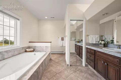 Bath - 10650 Baxter Rd, Rye, CO 81069 photo 2 of 5