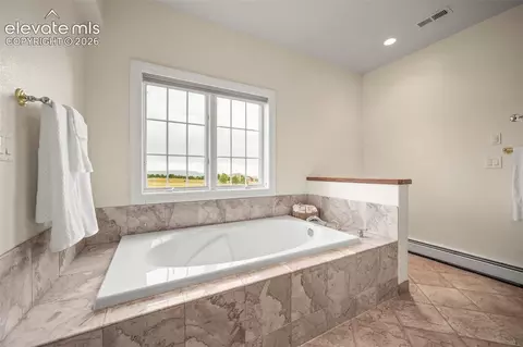 Bath - 10650 Baxter Rd, Rye, CO 81069 photo 3 of 5