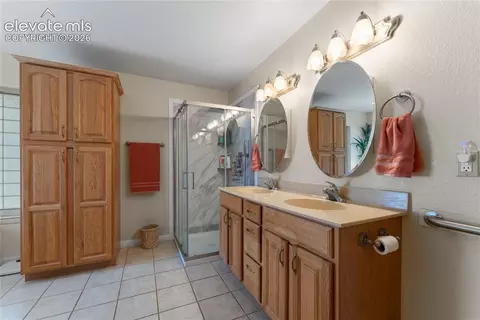 Bath - 657 Spring Valley Dr, Divide, CO 80814 photo 2 of 6