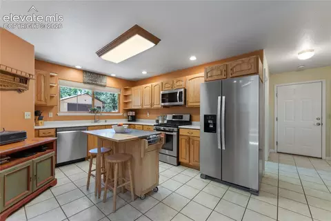 Kitchen - 657 Spring Valley Dr, Divide, CO 80814 photo 1 of 4