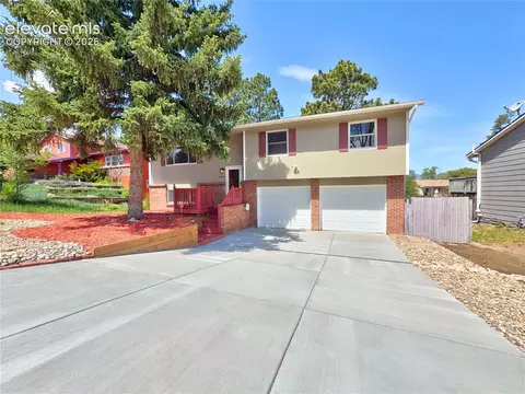 6530 Brook Park Dr, Colorado Springs, CO 80918