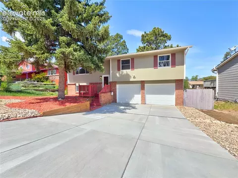 6530 Brook Park Dr, Colorado Springs, CO 80918