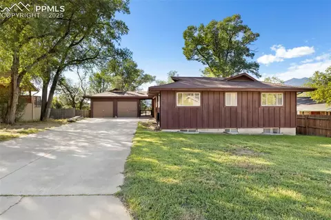 1815 Pejn Ave, Colorado Springs, CO 80904