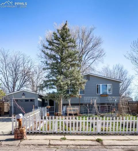 1535 Luna Dr, Fountain, CO 80817
