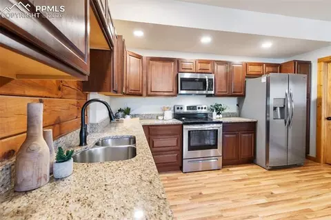 Kitchen - 60 Beaver Pond Rd, Divide, CO 80814 photo 3 of 3
