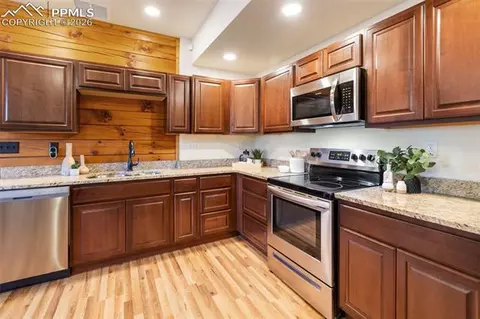 Kitchen - 60 Beaver Pond Rd, Divide, CO 80814 photo 1 of 3