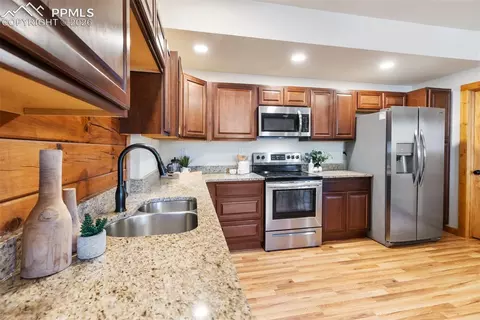 Kitchen - 60 Beaver Pond Rd, Divide, CO 80814 photo 3 of 3