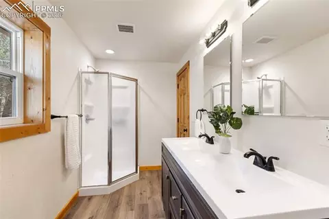 Bath - 60 Beaver Pond Rd, Divide, CO 80814 photo 5 of 5