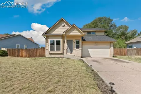 520 Pucket Cir, Colorado Springs, CO 80911