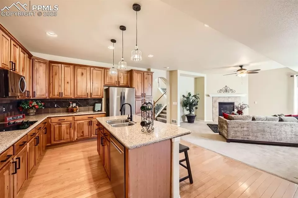 Kitchen - 253 S Raven Mine Dr, Colorado Springs, CO 80905 photo 4 of 4
