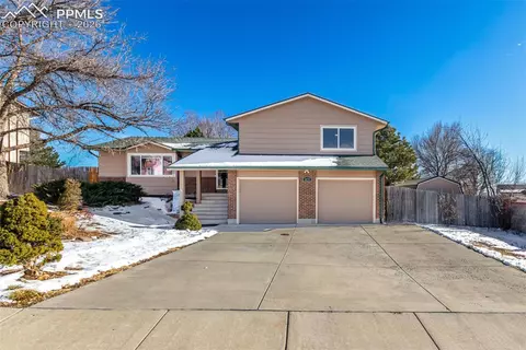6870 Woodstock St, Colorado Springs, CO 80911