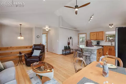 565 Ridge Rd, Divide, CO 80814 photo 3