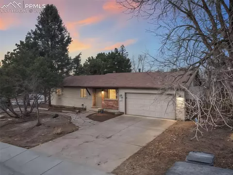 1906 Independence Dr, Colorado Springs, CO 80920