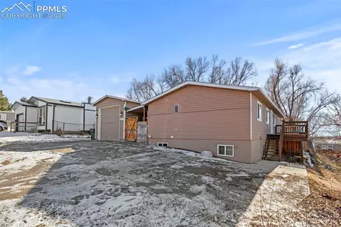 311 Comanche Village Dr, Fountain, CO 80817