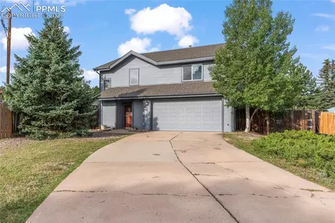 660 Calico Ct, Woodland Park, CO 80863
