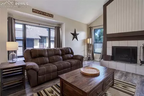 4624 Winewood Village Dr, Colorado Springs, CO 80917