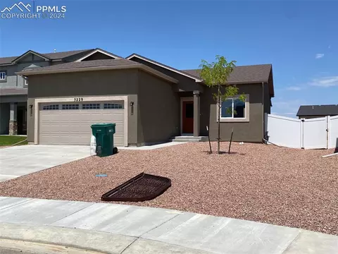 5229 Crested Hill Na Na, Pueblo, CO 81008