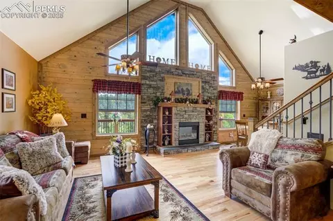 374 Aspen Cir, Divide, CO 80814 photo 4