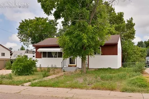 2540 Lynwood Ln, Pueblo, CO 81005