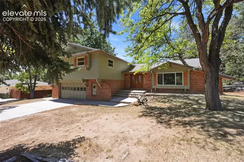 4708 Vista View Ln, Colorado Springs, CO 80915
