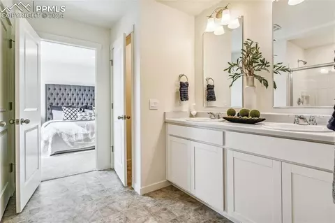 Bath - 2243 Still Meadows Ct, Monument, CO 80132 photo 3 of 4