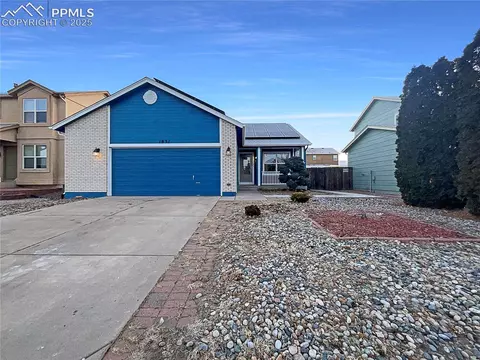 1831 Pinyon Jay Dr, Colorado Springs, CO 80951