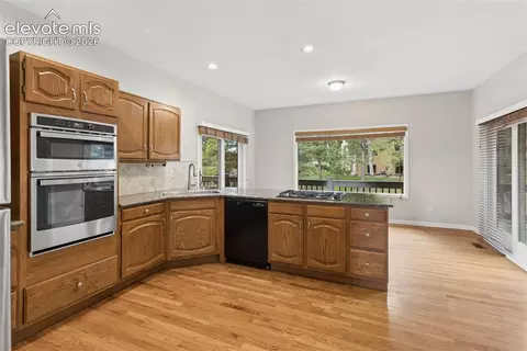Kitchen - 19975 Doewood Dr, Monument, CO 80132 photo 3 of 6