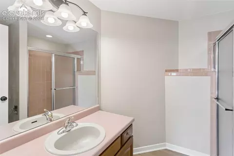 Bath - 19975 Doewood Dr, Monument, CO 80132 photo 4 of 4