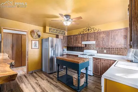 2905 Lauppe Rd, Yoder, CO 80864 photo 4