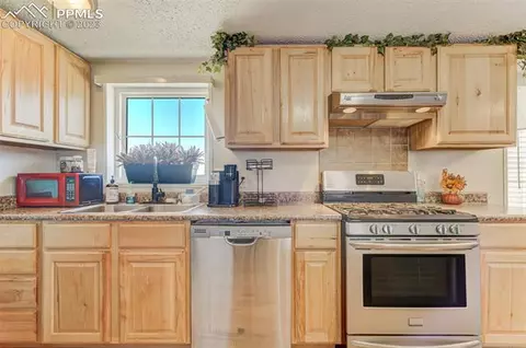 7175 Pfost Dr, Peyton, CO 80831 photo 6