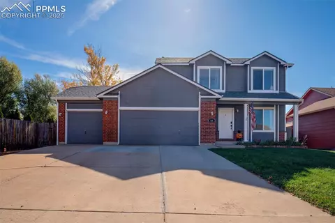 850 Barn Owl Dr, Fountain, CO 80817