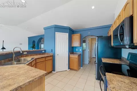 12576 Snaffle Bit Rd, Peyton, CO 80831 photo 2
